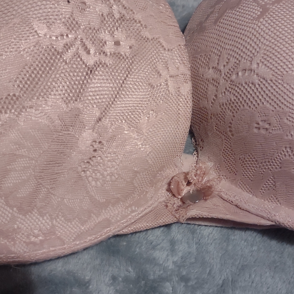 Victoria Secret Pink Underwire Bra size 36‎ D underwire is in good condition - Picture 2 of 8